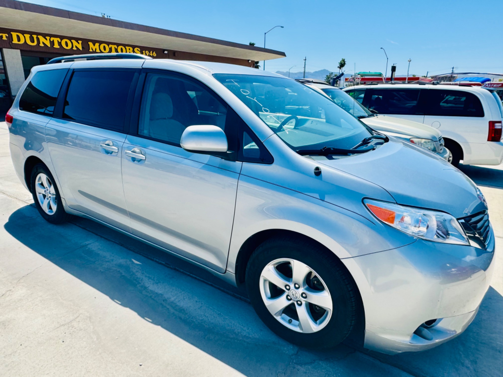 photo of 2011 Toyota Sienna LE 8-Pass V6